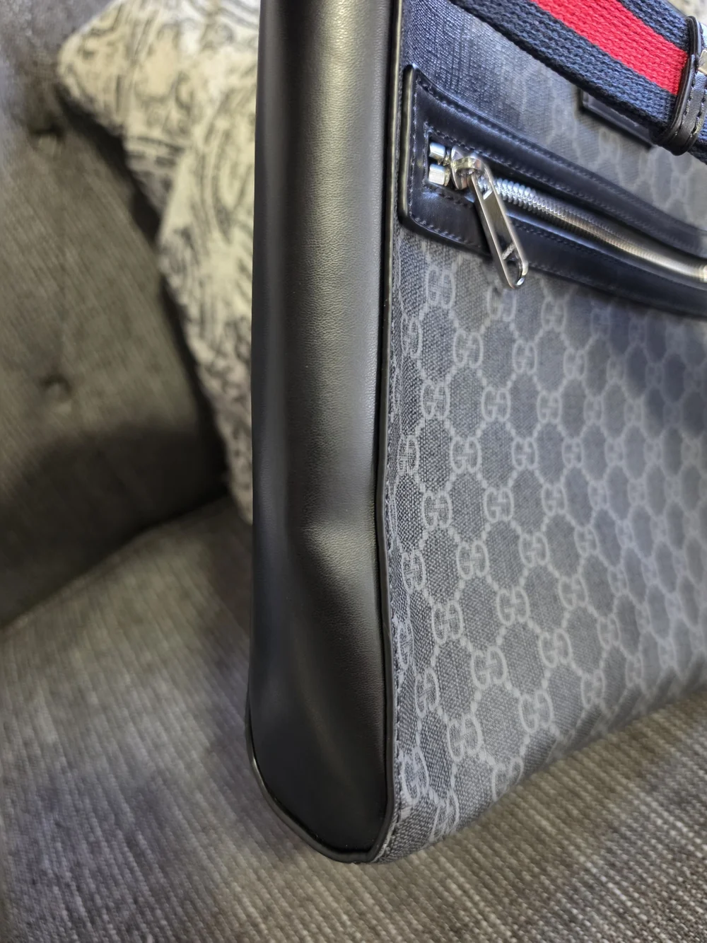 Gucci Men's Black GG Crossbody Bag with Red-Blue Web Strap